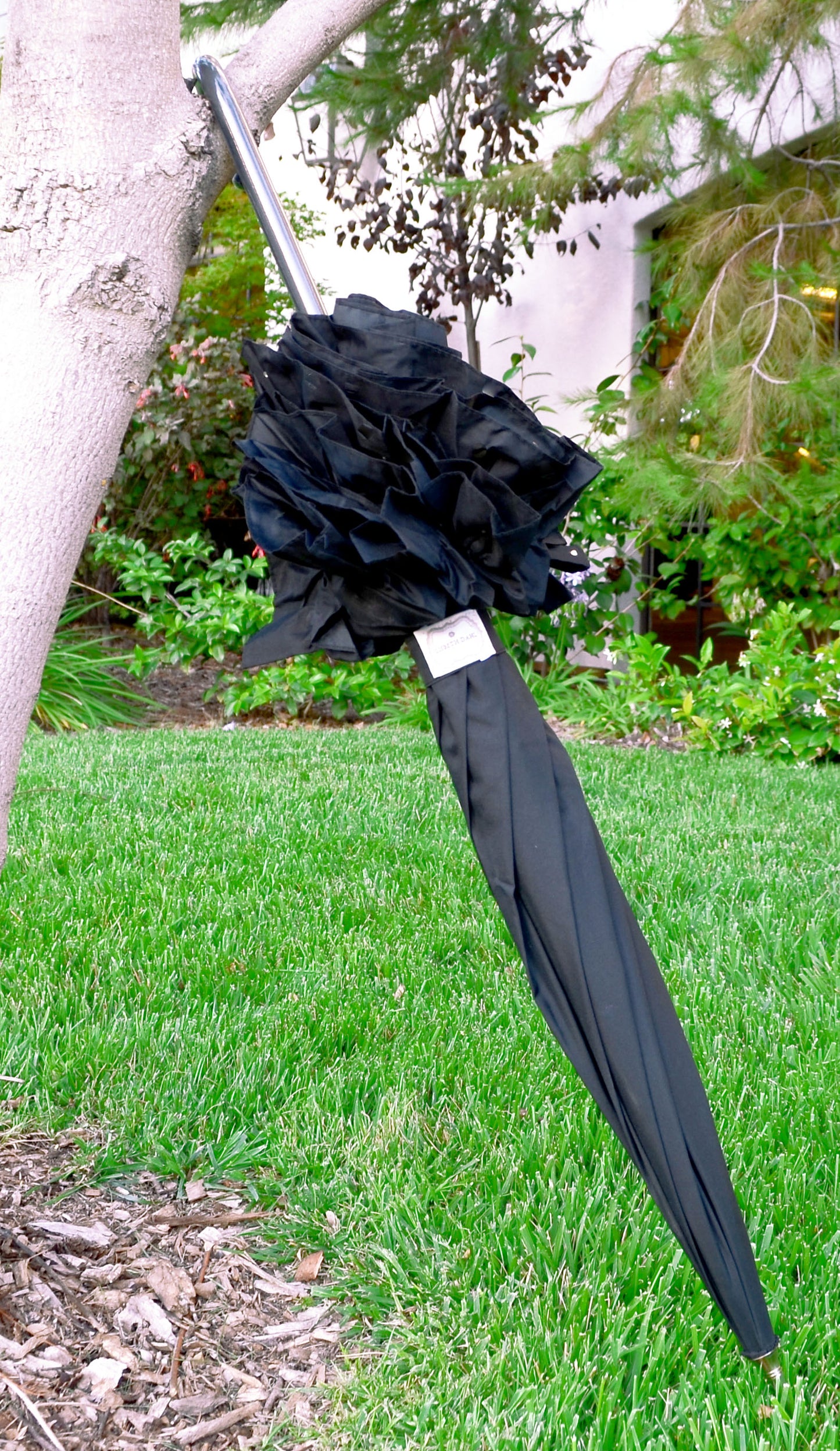 Black Ruffle Lady Pagoda | Retro Style | Dome Shaped Umbrella/Parasol | Waterproof