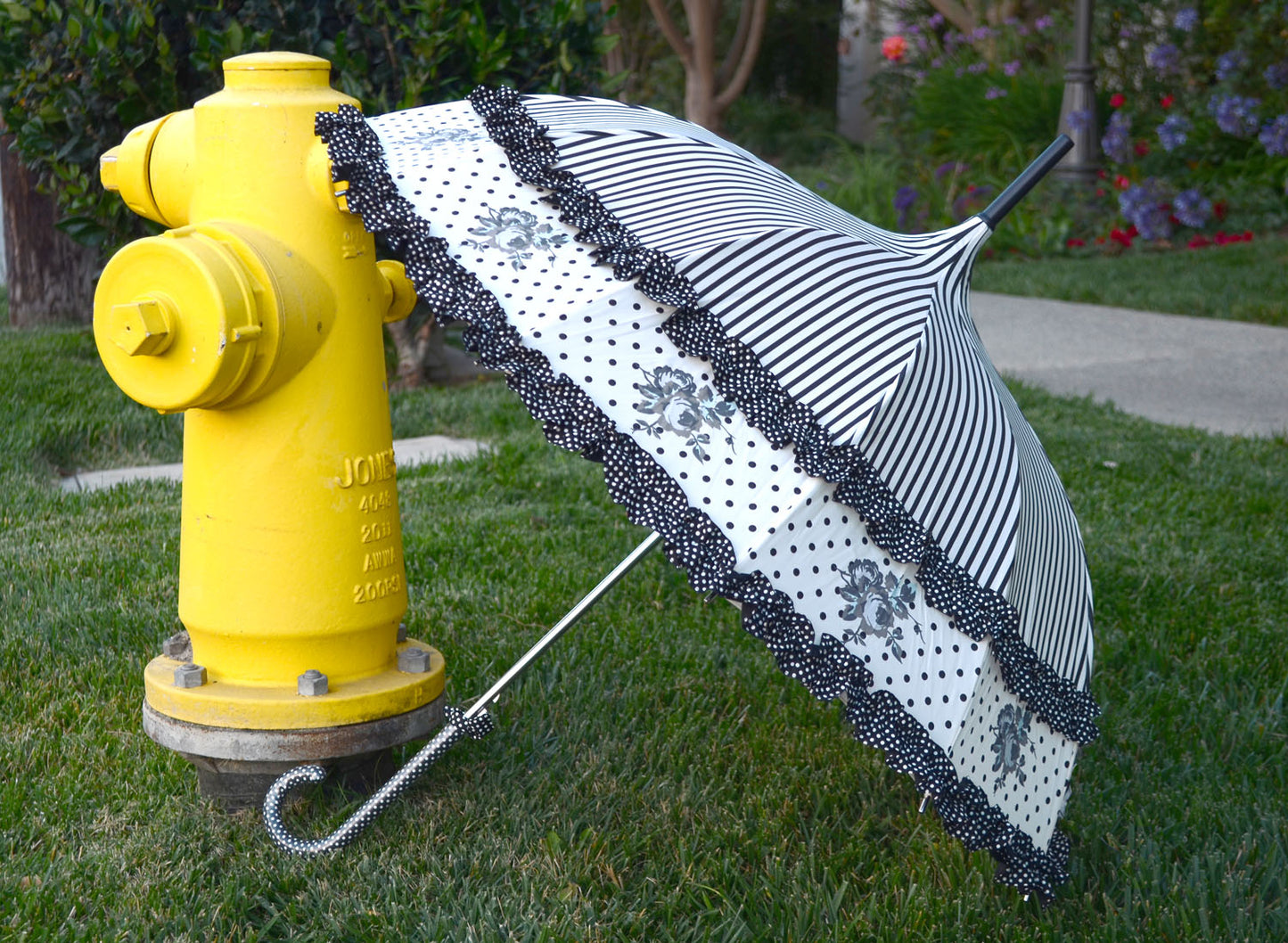 French Rose Design Umbrella | Vintage Chic Style | Rose Designs | One Year Warranty