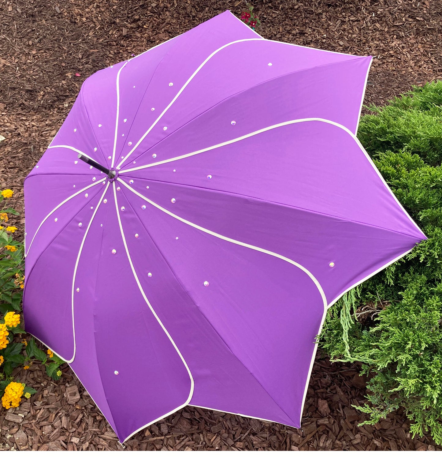 Paraguas morado con forma de espiral y diamantes de imitación de la aurora boreal | Decorado a mano | Resistente al agua y excelente para dar sombra