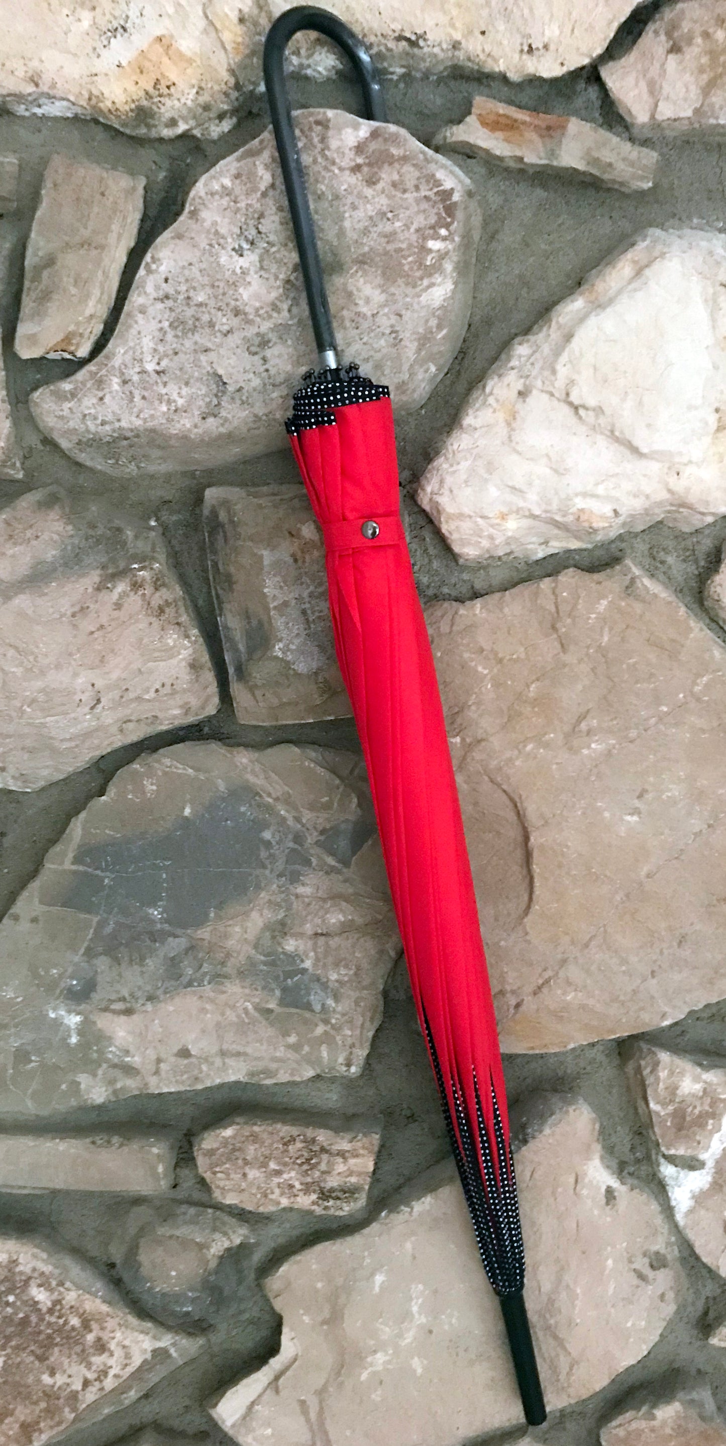 Scarlett Red Pagoda Classic Umbrella | Polka Dots Dividers | 16 Ribs