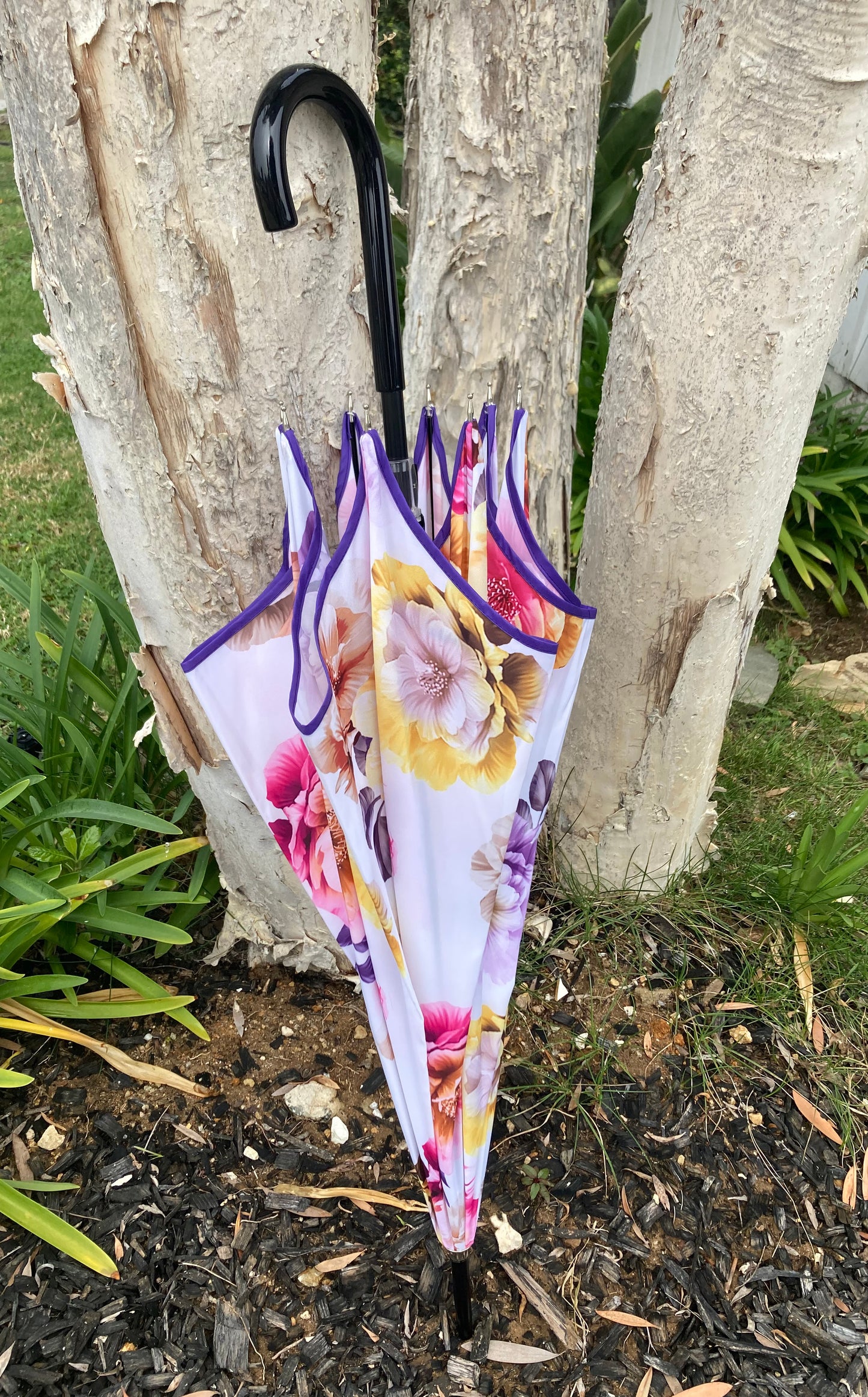 Flores con encanto de Guy de Jean | Paraguas francés de lujo hecho a mano por Guy de Jean | 40 % de descuento