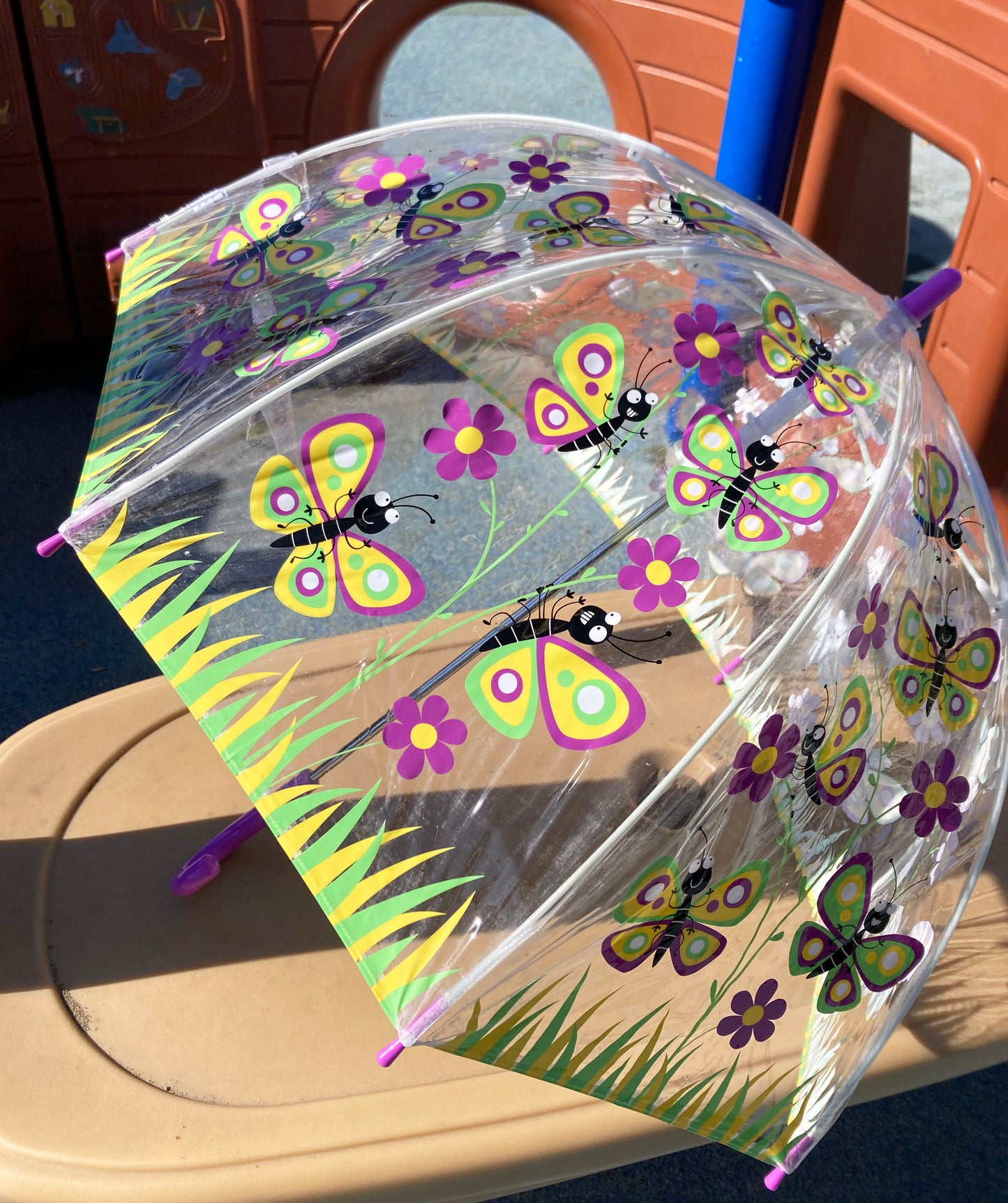 Paraguas transparente Bugzz® Butterfly para niños | Varillas de fibra de vidrio flexibles | Estilo burbuja