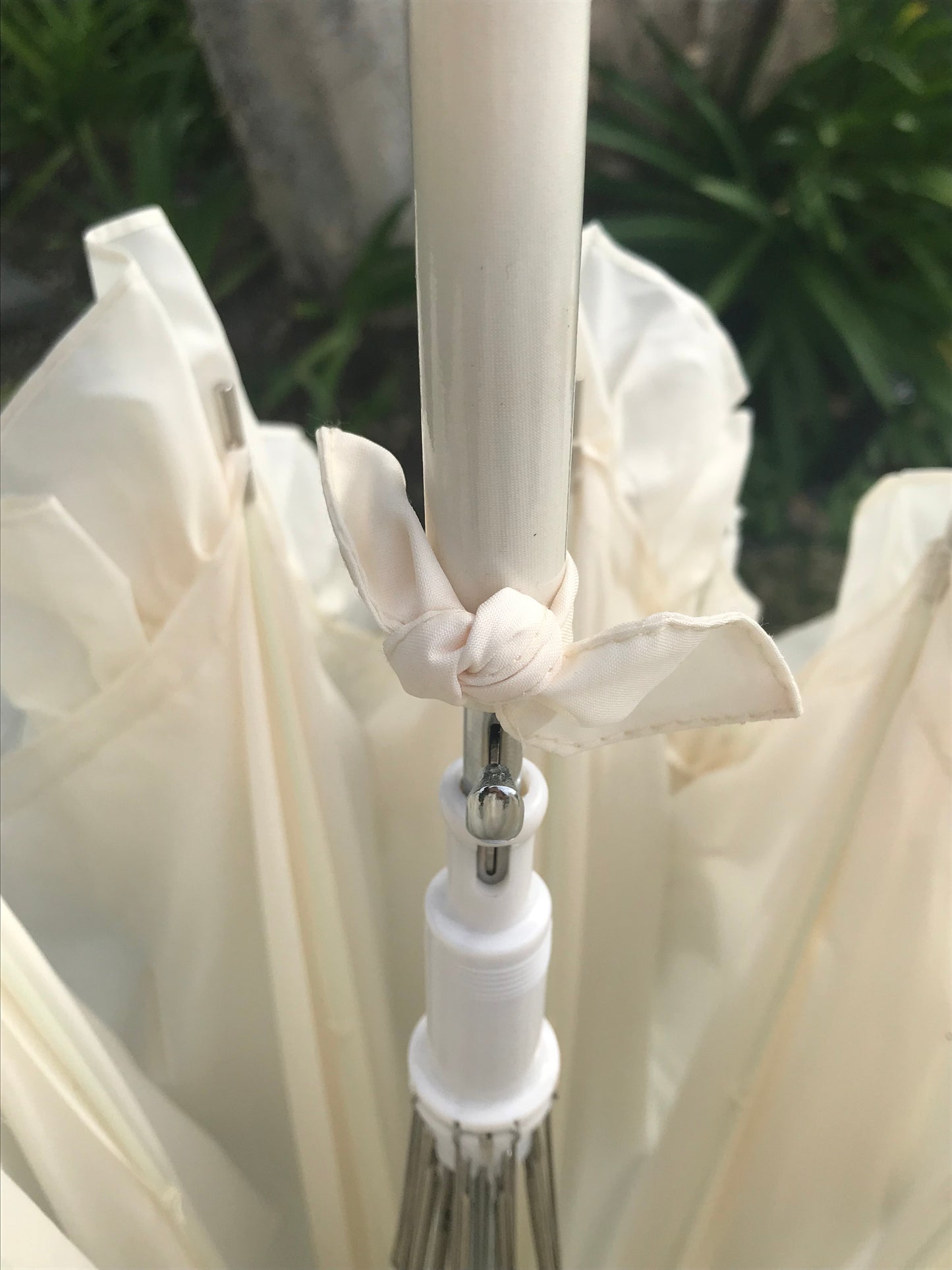 Cream Ruffle Lady Pagoda | Retro Style | Elegant Dome Shaped and Ruffles