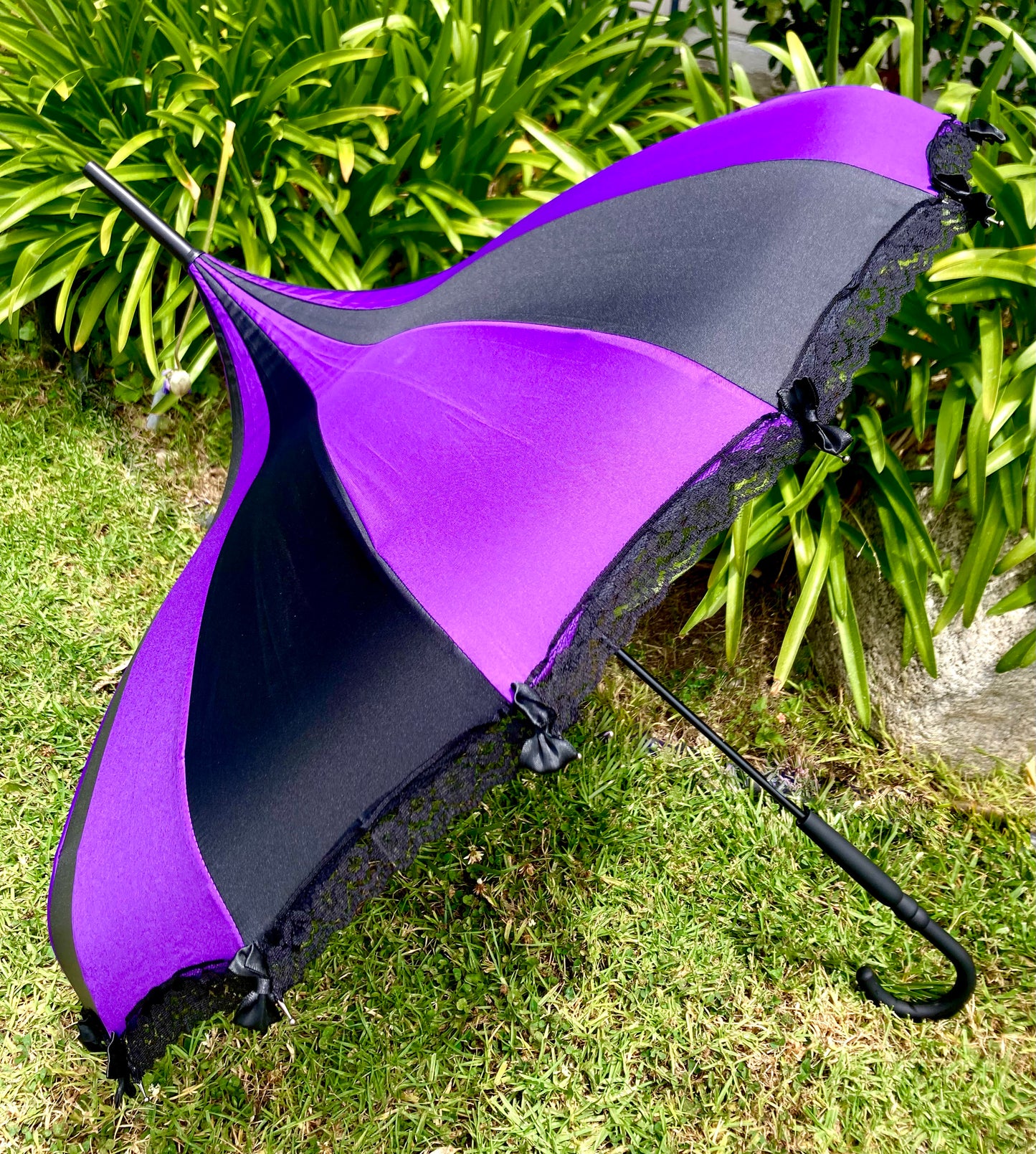 Purple Black Pagoda Umbrella | Lace and Bows Trim | Everyday Fashion Gift