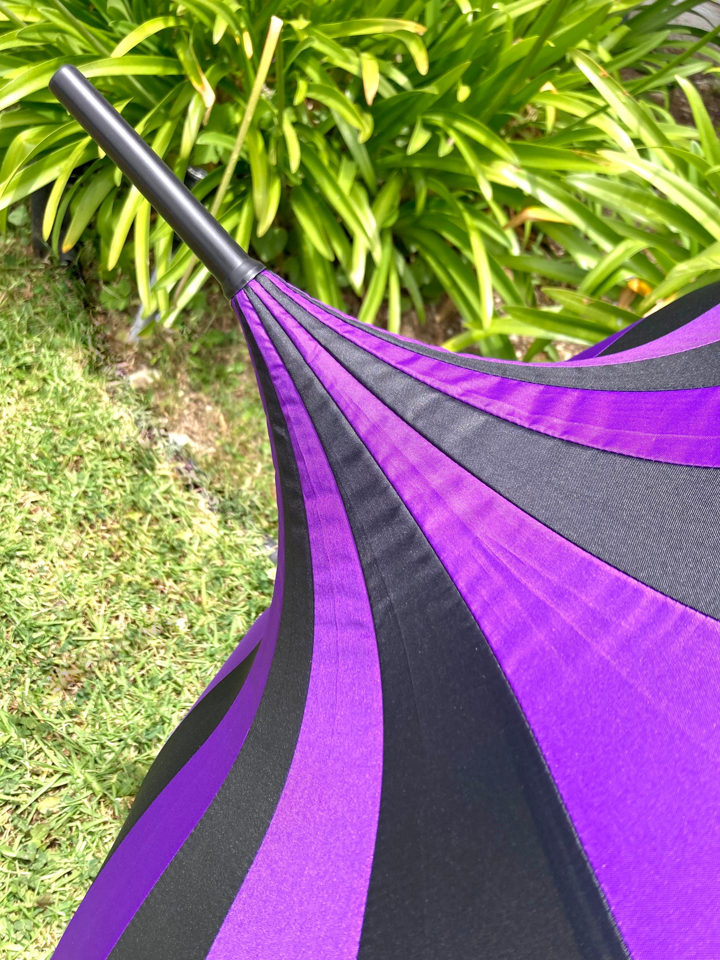 Purple Black Pagoda Umbrella | Lace and Bows Trim | Everyday Fashion Gift