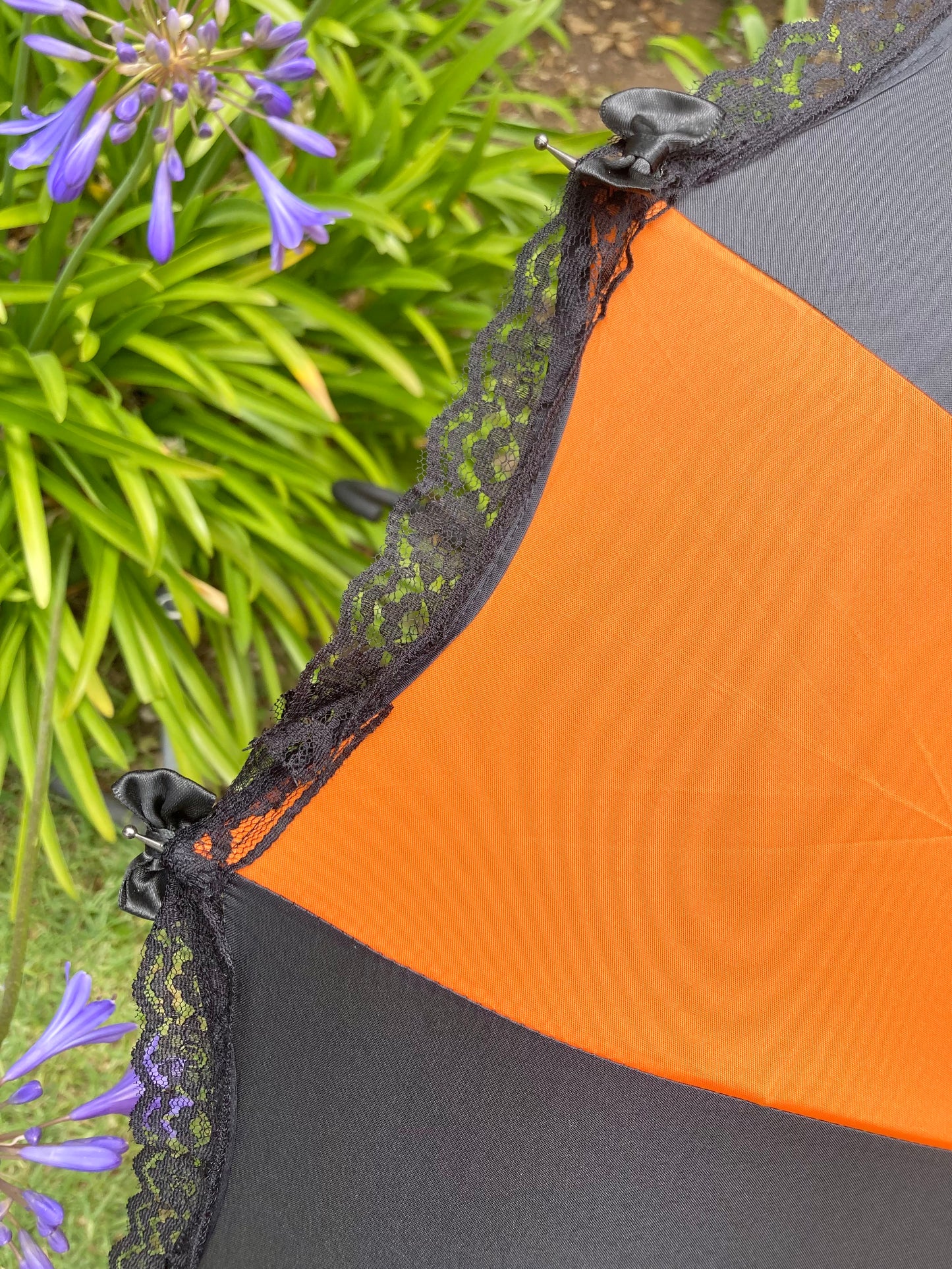 16 Panels Orange and Black Pagoda Umbrella | Ribbons and Lace Trim | Stylish Handle