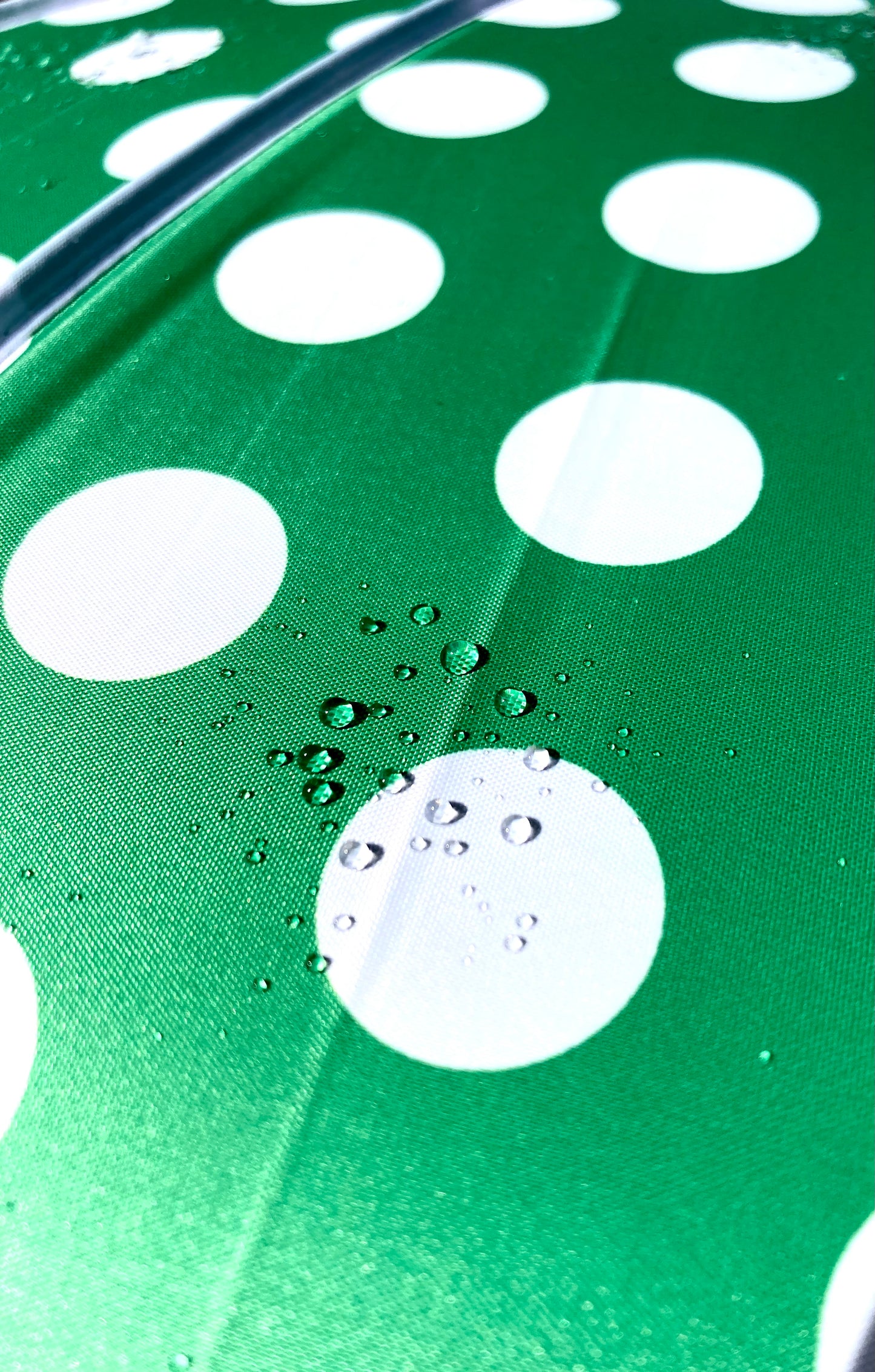 Paraguas Adeline Verde | Estilo pagoda anti-UV y opaco.