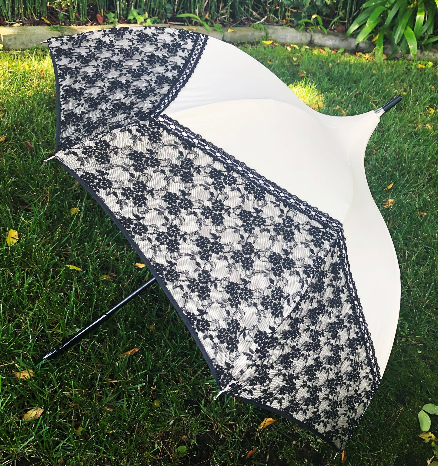 Promenade by Chantal Thomass | Luxury Anti UV Umbrella | Free Shipping