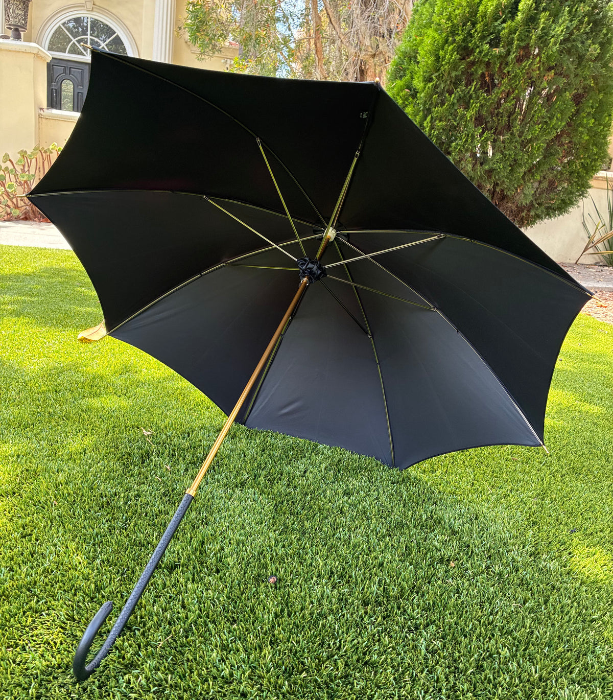 Eclipse Umbrella Blackout And Waterproof Umbrella | Handmade in Italy | Free Shipping