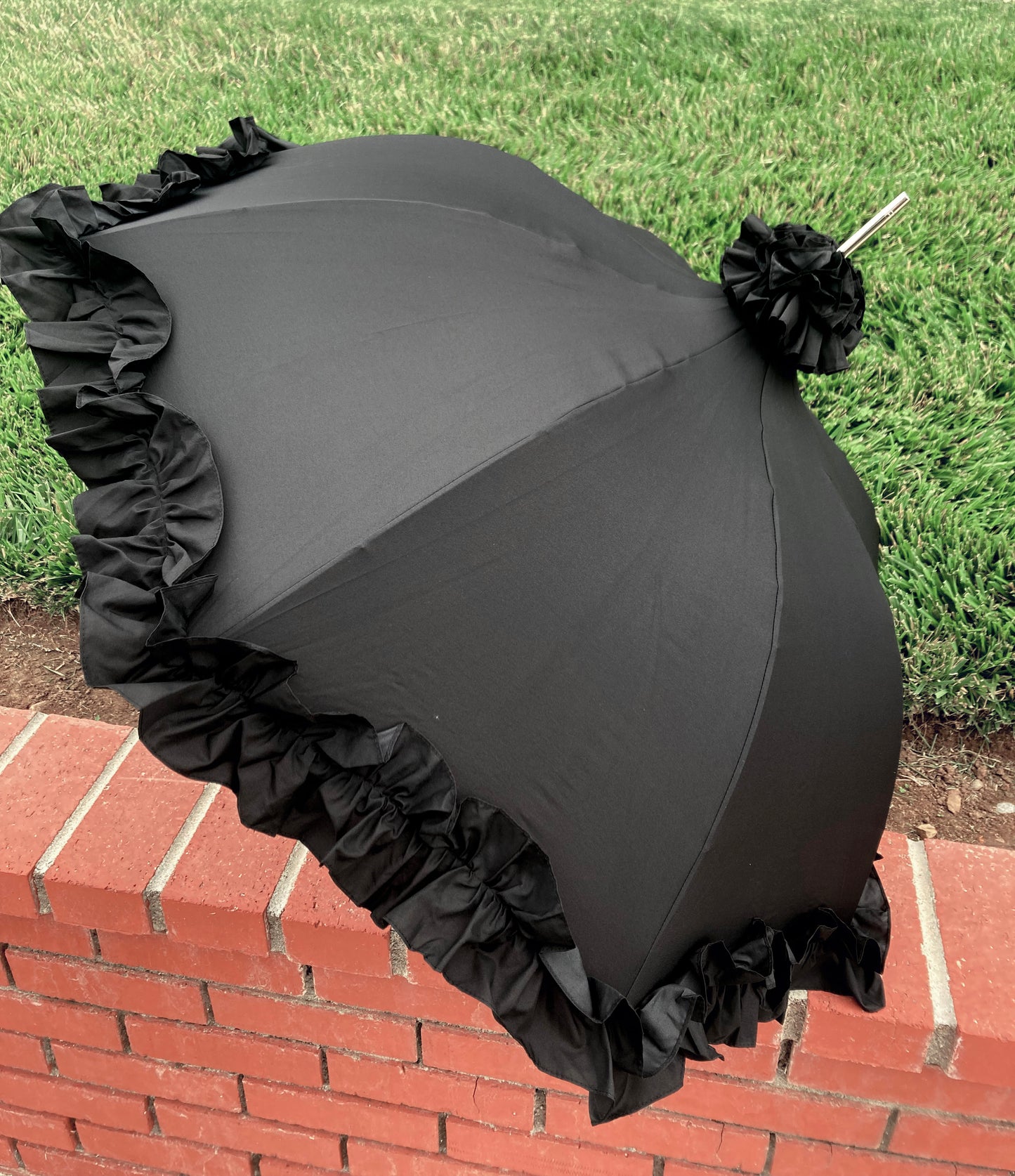 Paraguas Luna estilo retro con adorno negro | Forma de pagoda gótica chic