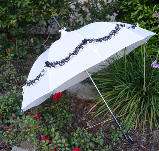 12 Panels Umbrella | Cream and Black Lace Trim With Bows | Beautiful Dome Shape