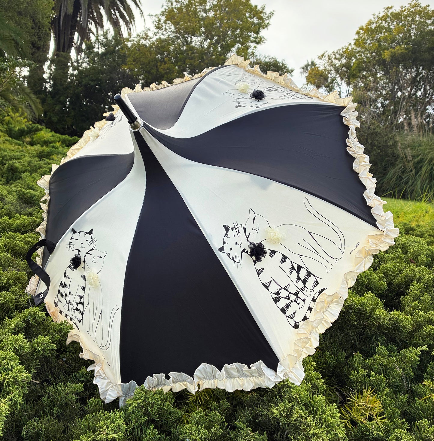 Bijou & Belle Cats Pagoda Umbrella | Guy de Jean Collector"s Item | Free Shipping