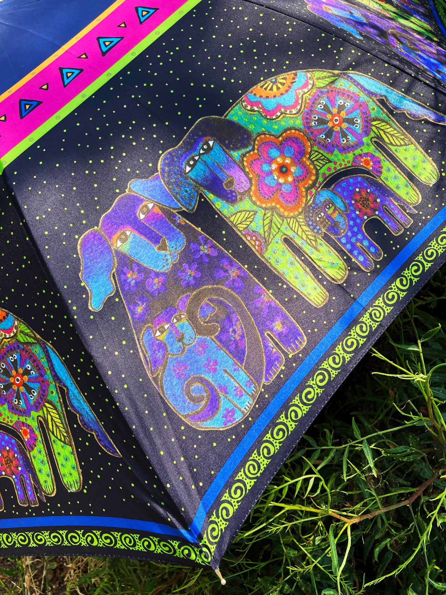 Paraguas Dogs and Doggies | Colección Laurel Burch