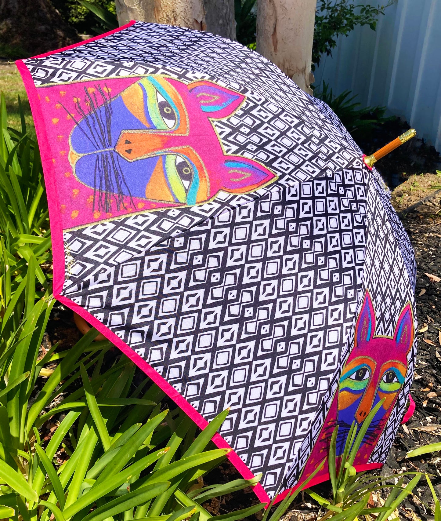 Paraguas fucsia con bigotes de gato | Colección Laurel Burch