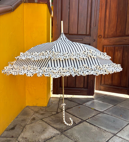 Paraguas de lunares y rayas con volantes | Parasol - Impermeable