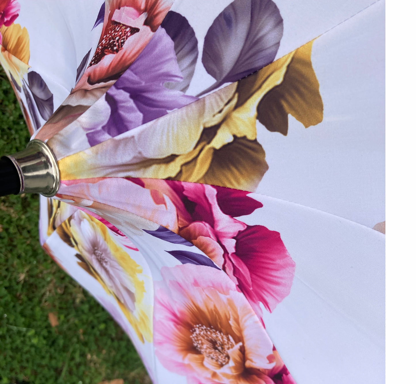 Flores con encanto de Guy de Jean | Paraguas francés de lujo hecho a mano por Guy de Jean | 40 % de descuento
