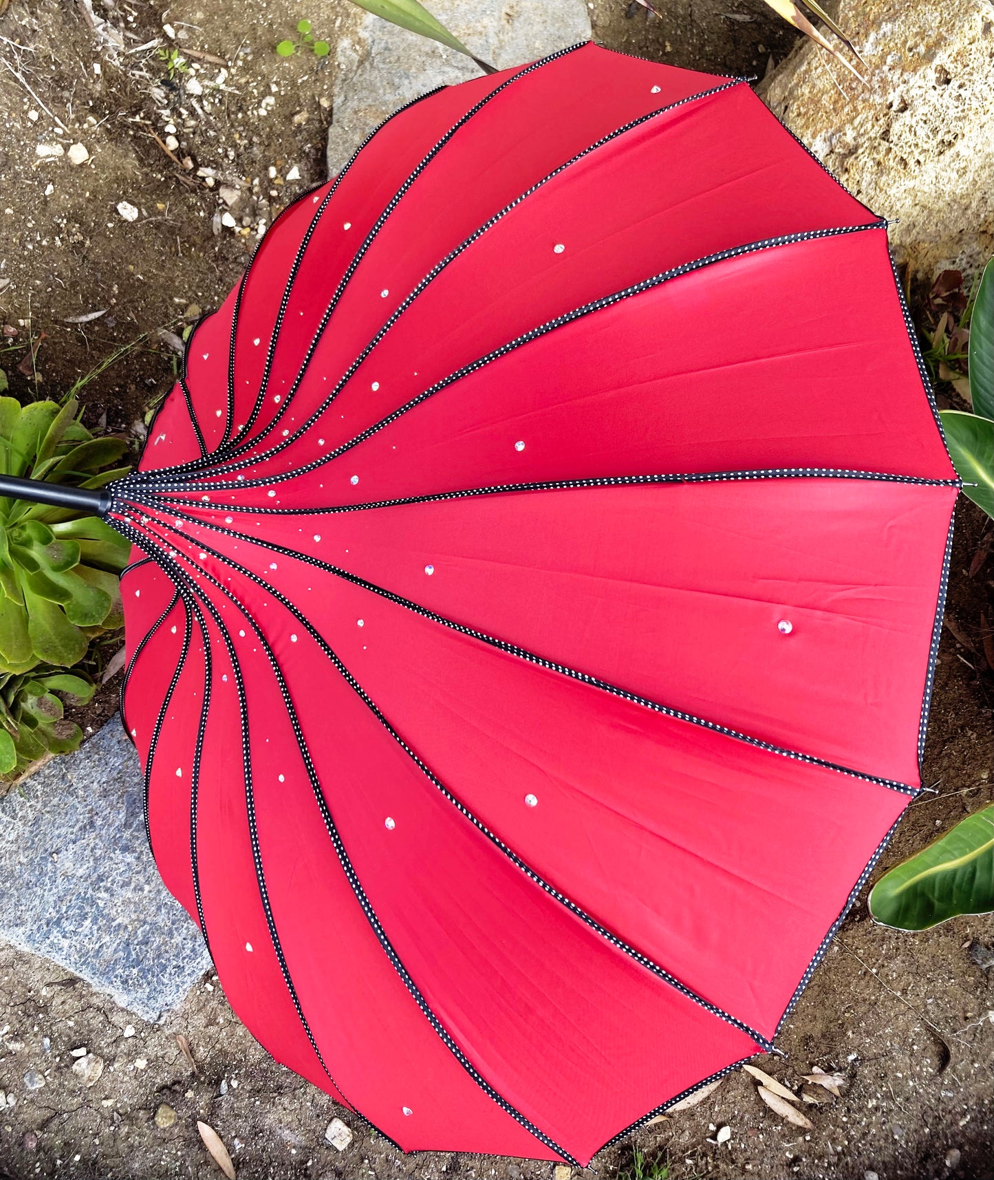 Las Vegas Red Pagoda Umbrella | AB Rhinestones | Waterproof and Shade