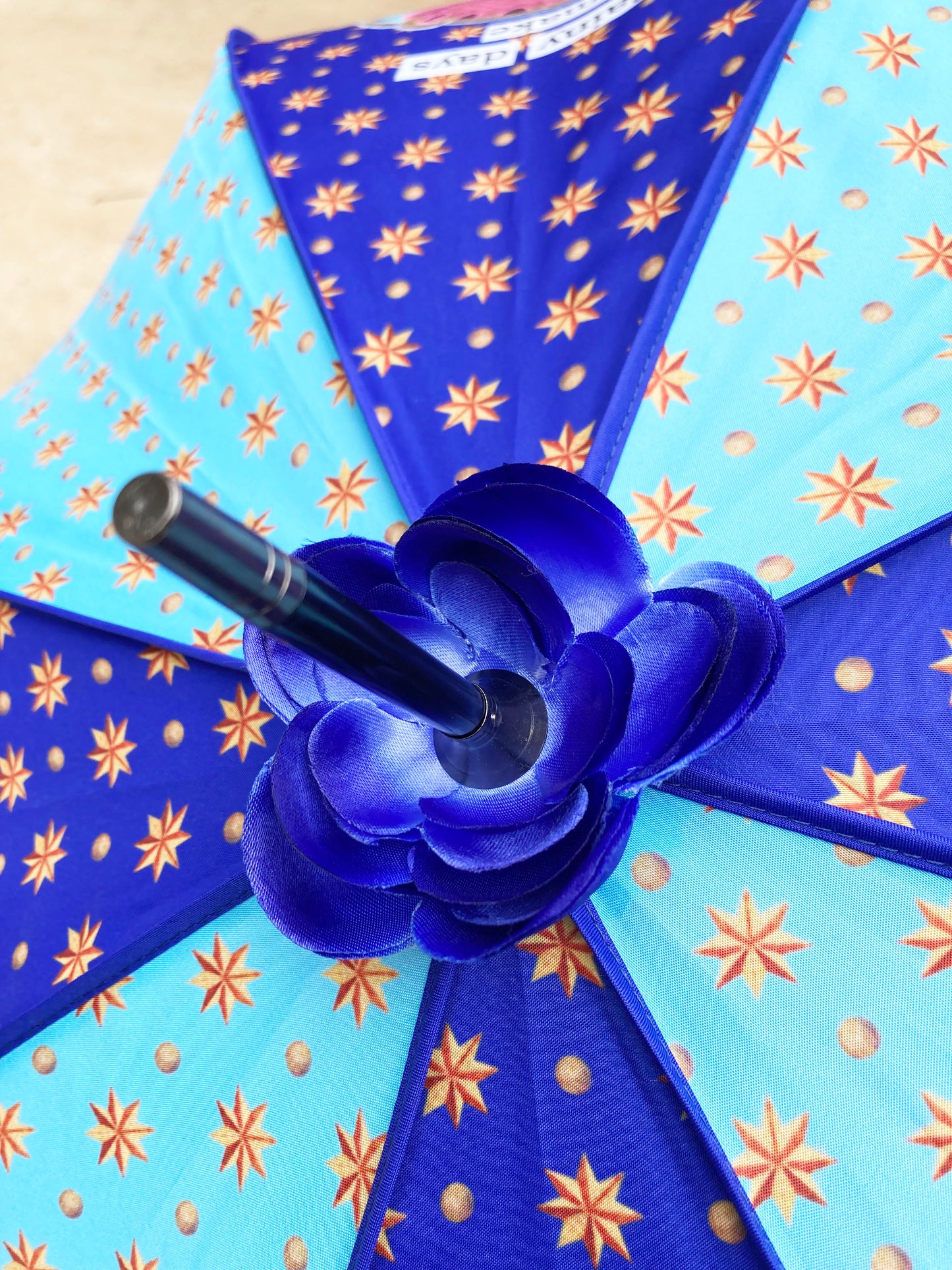 Colección de paraguas Darling Divas | Estilo vintage de los años 20 | "Lunas y estrellas" | Semiautomático | Garantía de un año.