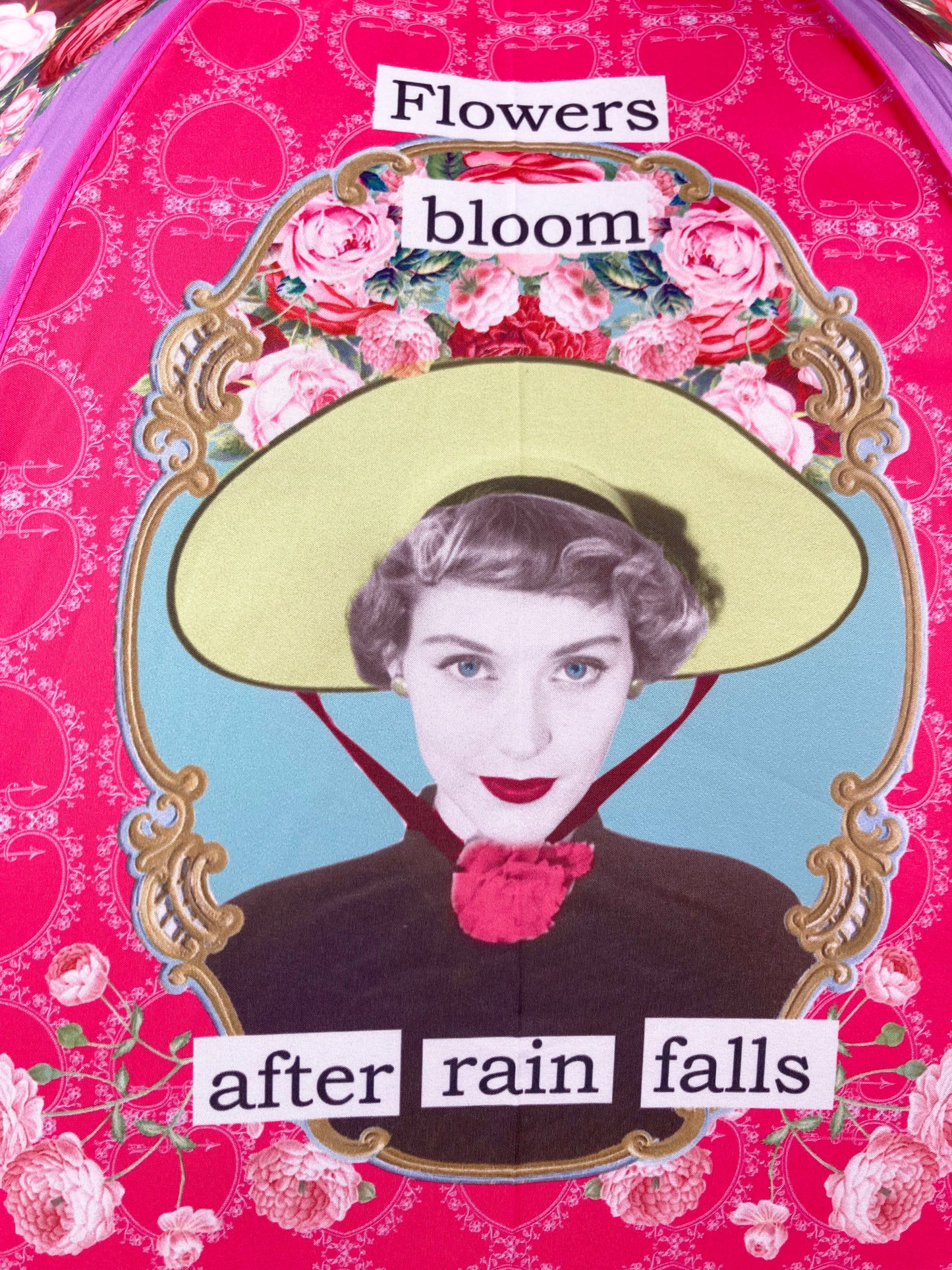 Colección de paraguas Darling Divas | Estilo vintage de los años 20 | "Gotas de lluvia y rosas..." | Semiautomático | Garantía de un año.