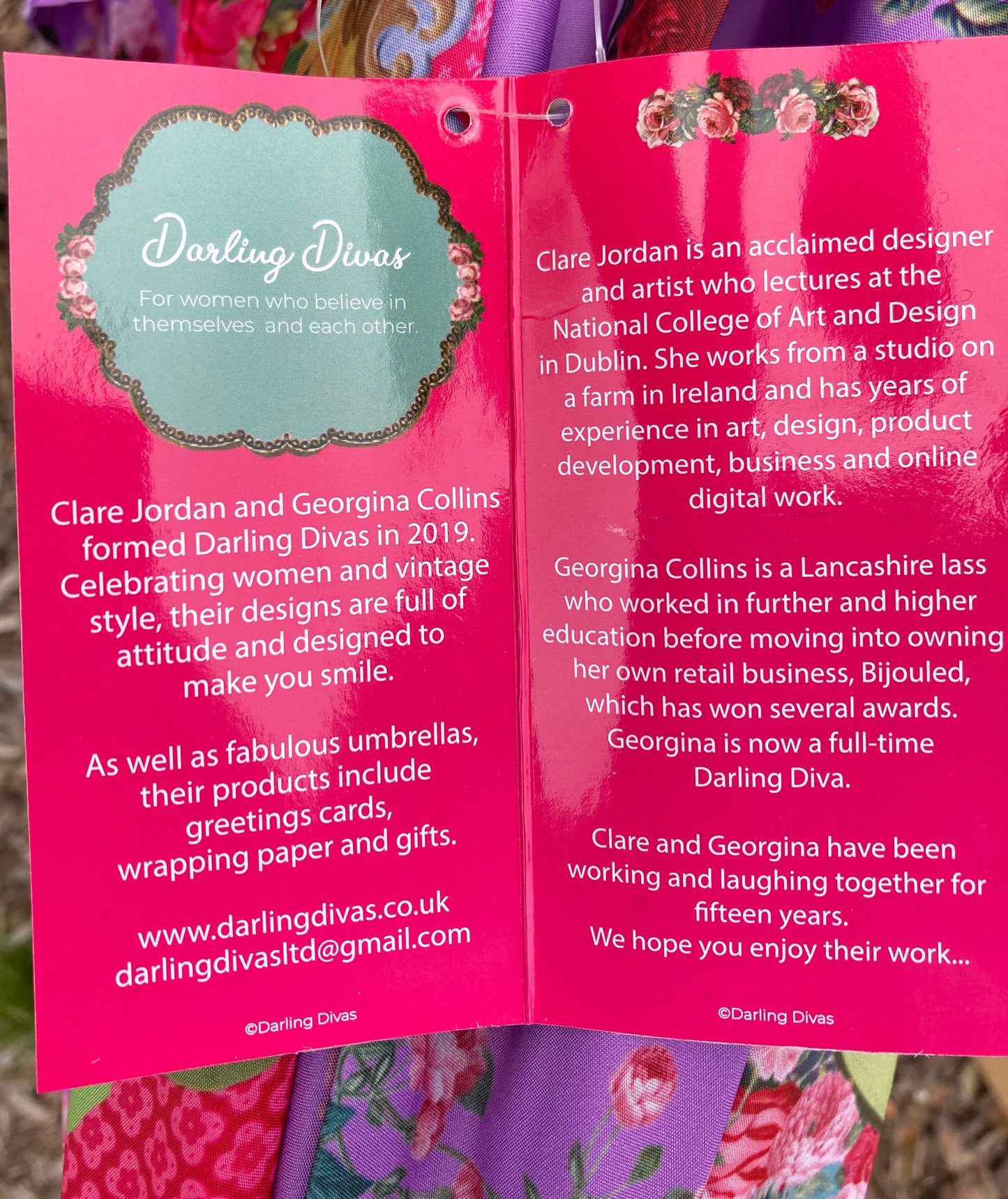 Colección de paraguas Darling Divas | Estilo vintage de los años 20 | "Gotas de lluvia y rosas..." | Semiautomático | Garantía de un año.