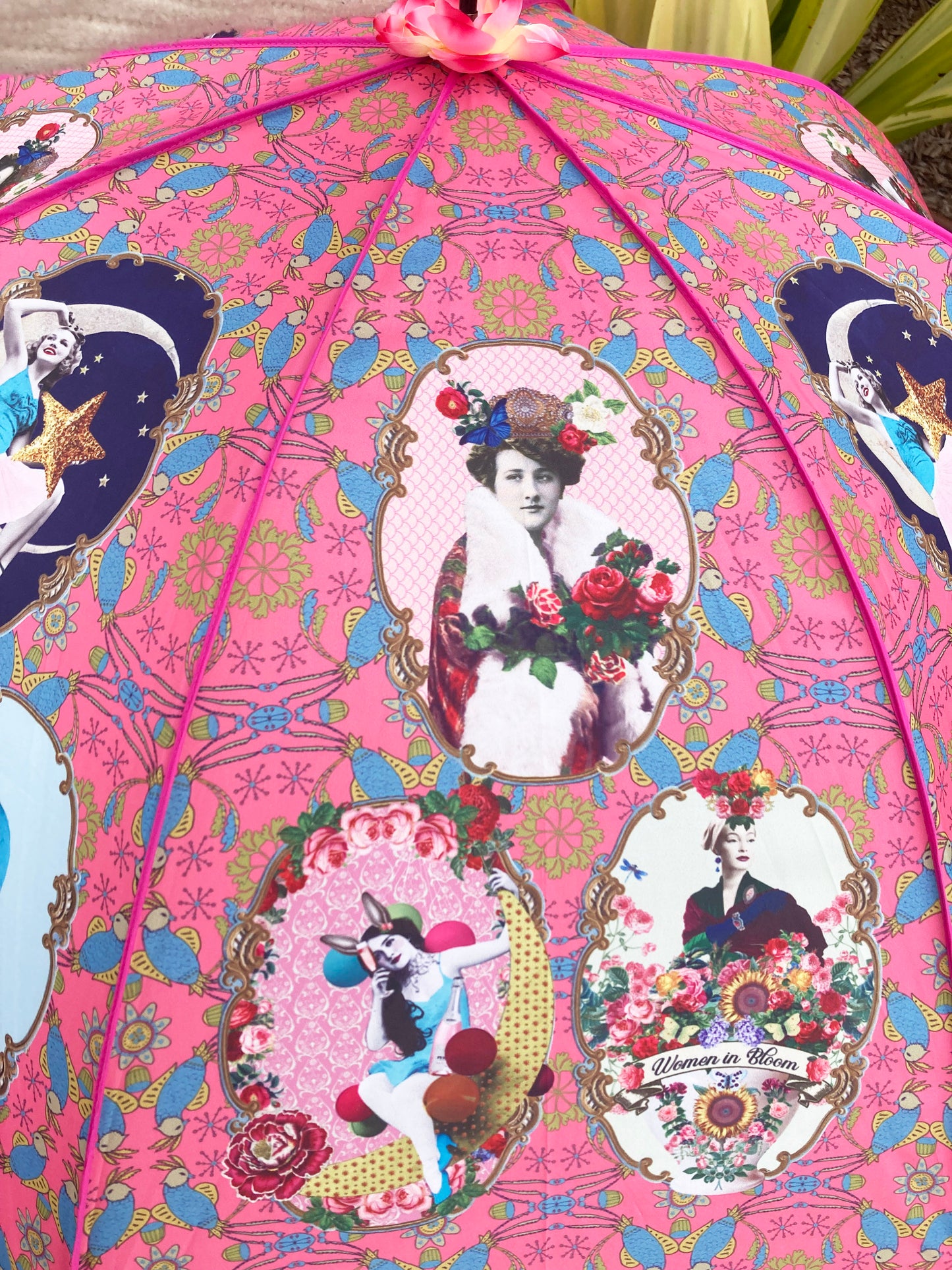 Colección de paraguas Darling Divas | Estilo vintage de los años 20 | "Raining Women" | Semiautomático | Garantía de un año.