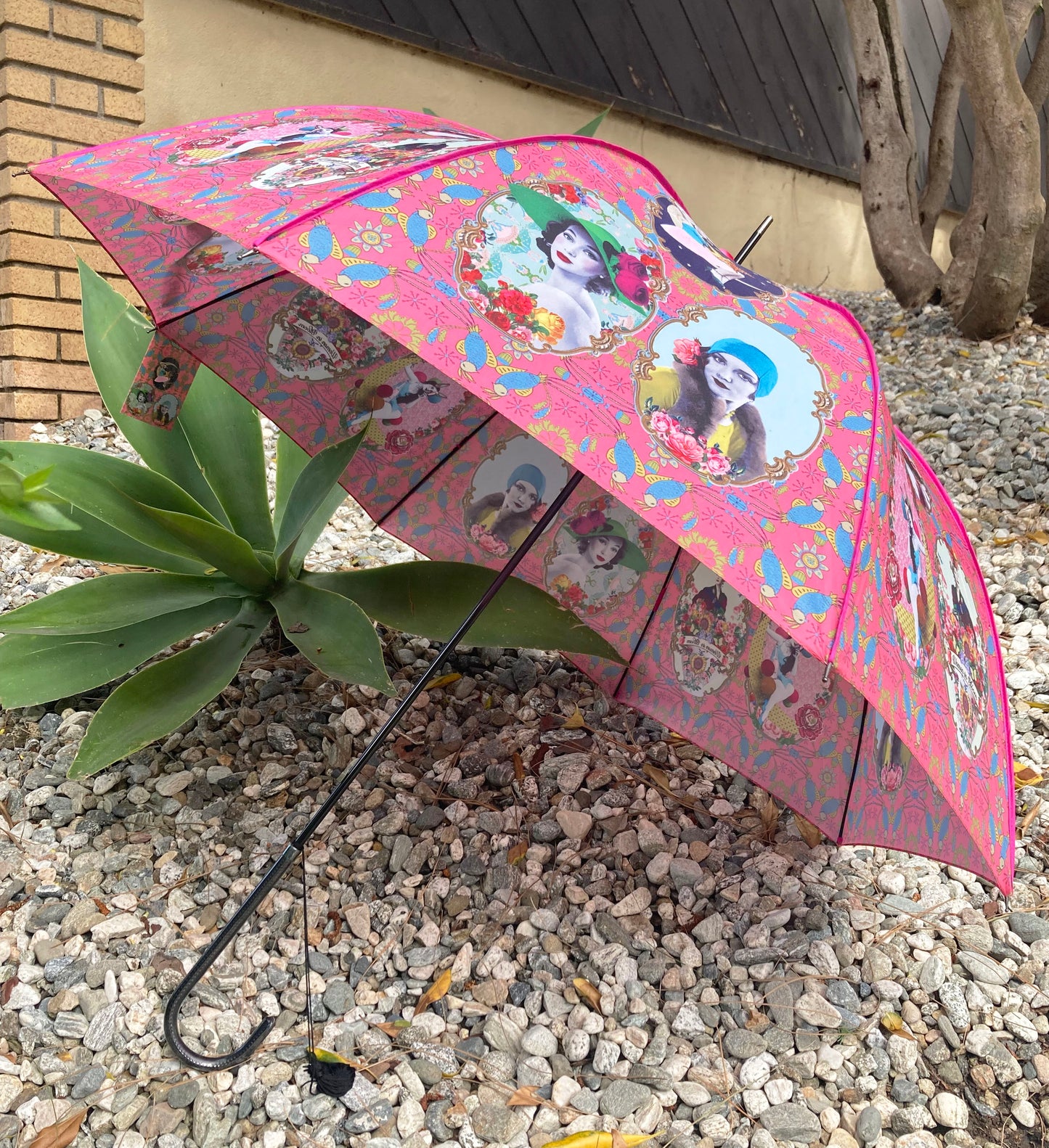 Colección de paraguas Darling Divas | Estilo vintage de los años 20 | "Raining Women" | Semiautomático | Garantía de un año.
