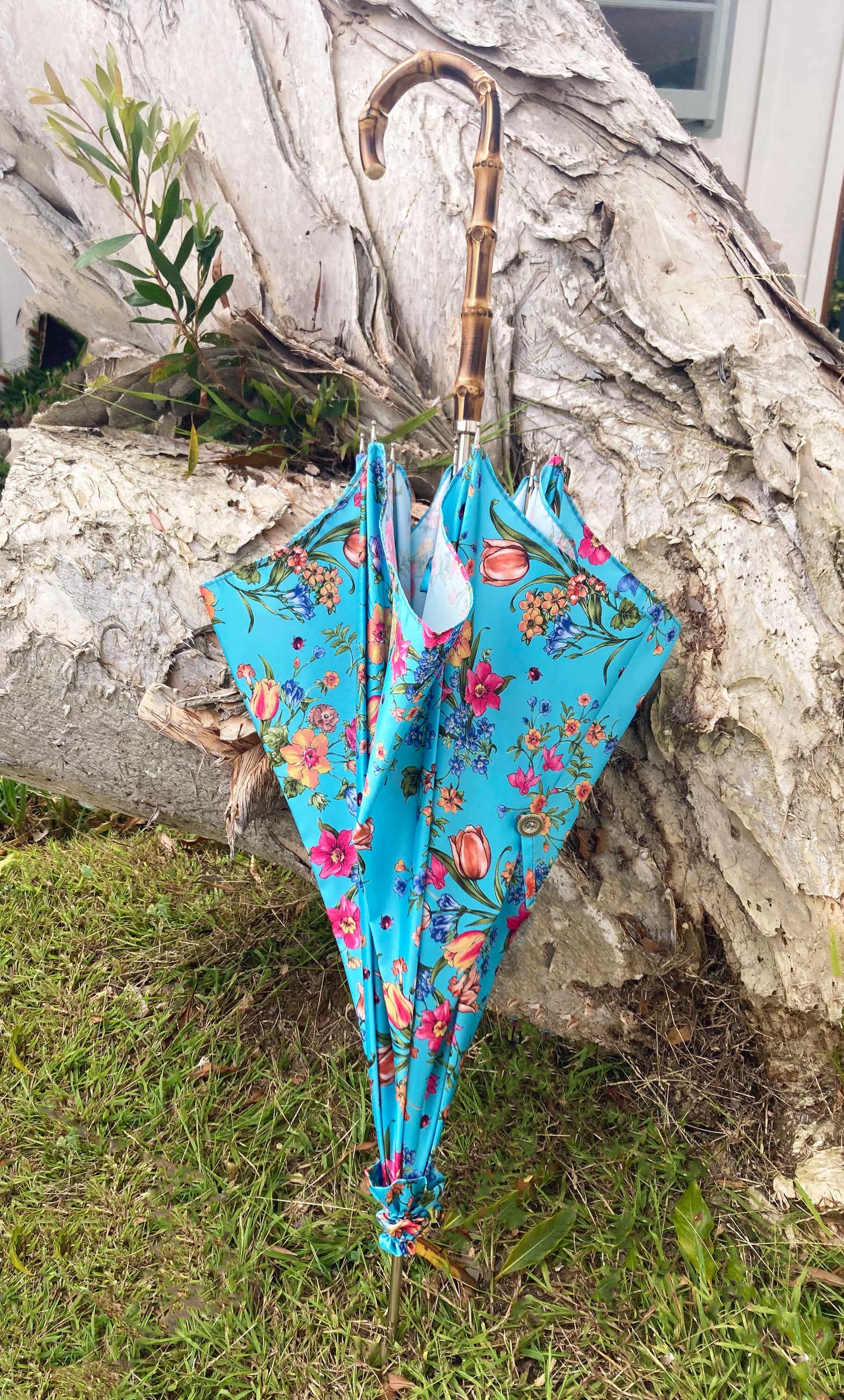Sombrilla impermeable Multifiore de Pasotti | Hecha a mano en Italia | Mango de bambú natural | Envío gratuito