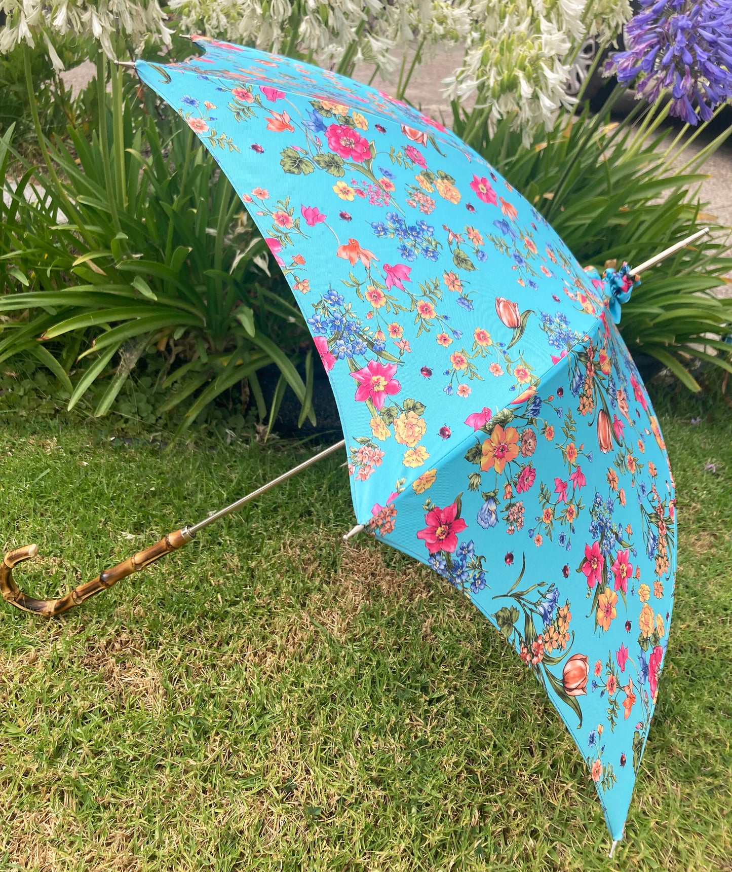 Sombrilla impermeable Multifiore de Pasotti | Hecha a mano en Italia | Mango de bambú natural | Envío gratuito