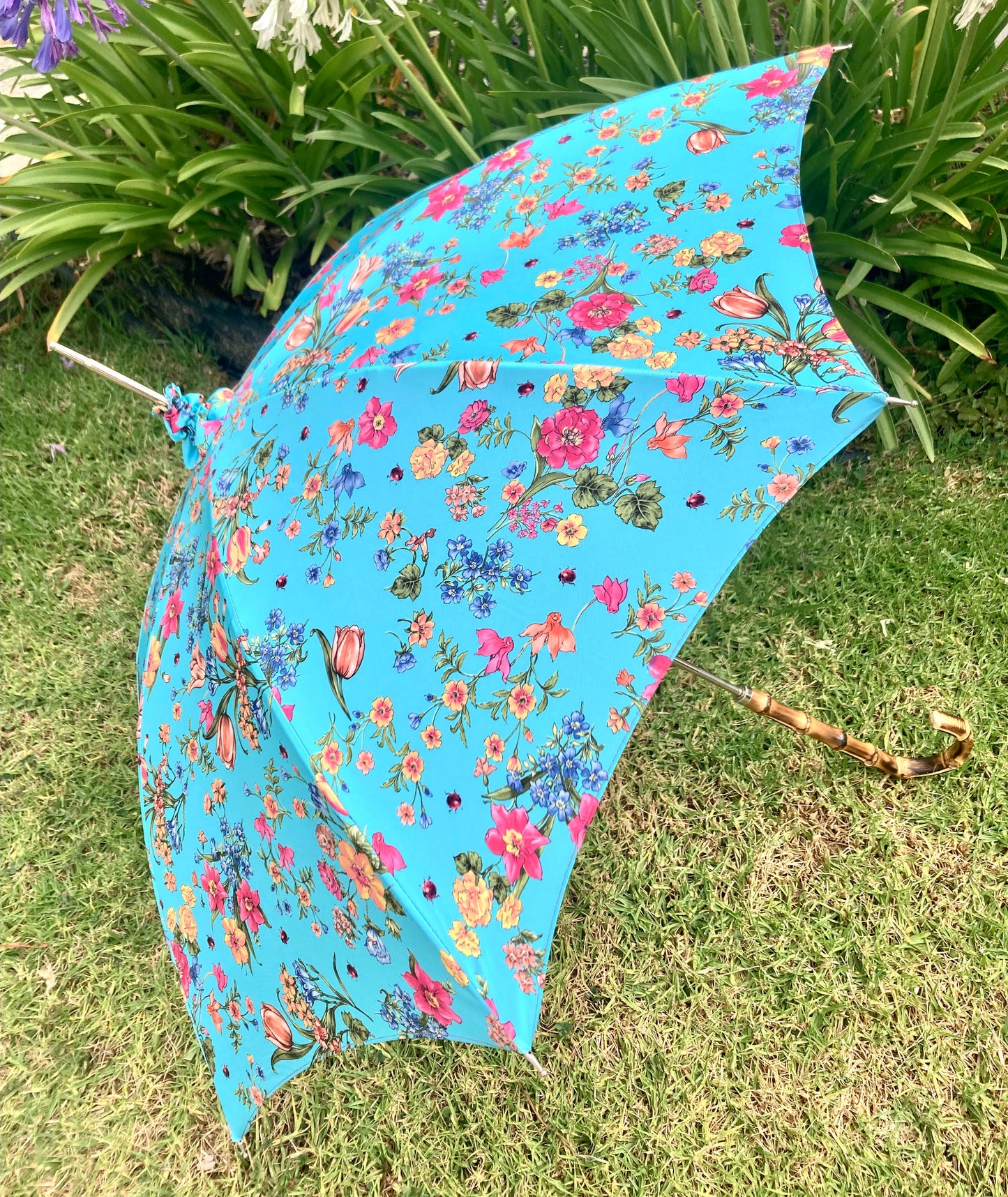 Sombrilla impermeable Multifiore de Pasotti | Hecha a mano en Italia | Mango de bambú natural | Envío gratuito