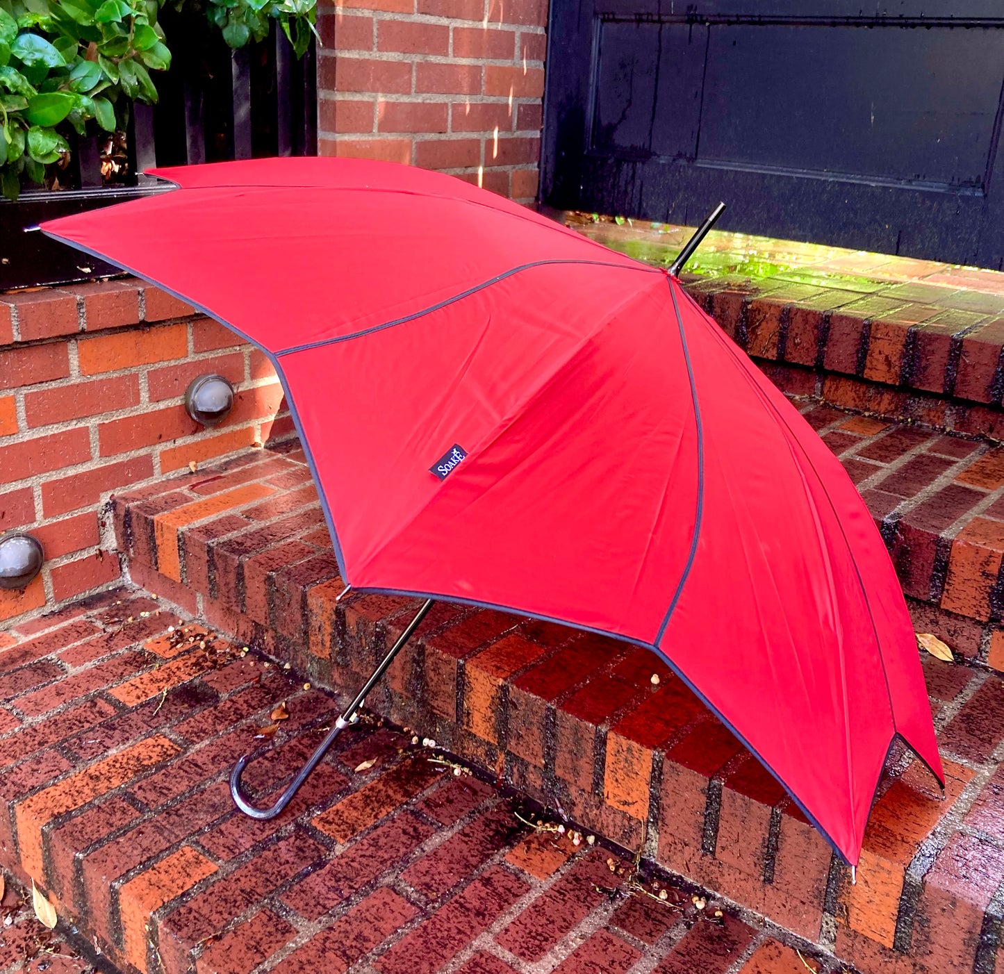 Sporty Swirl Red/Black Umbrella | Fun and Sturdy | Reinforced Ribs